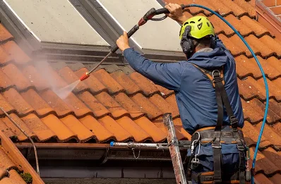 Démoussage et hydrofuge de toiture à Bélaye